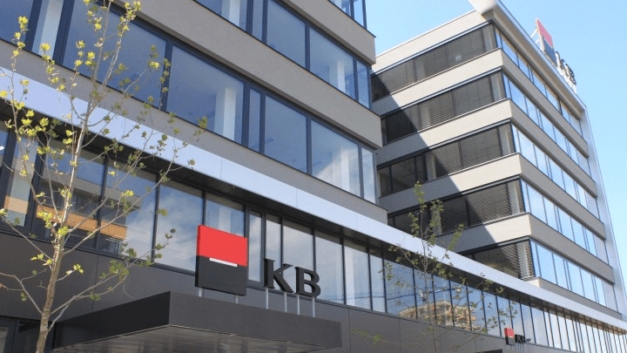 3things: Komerční banka layoffs, an investor for Rohlik.cz and Vafo