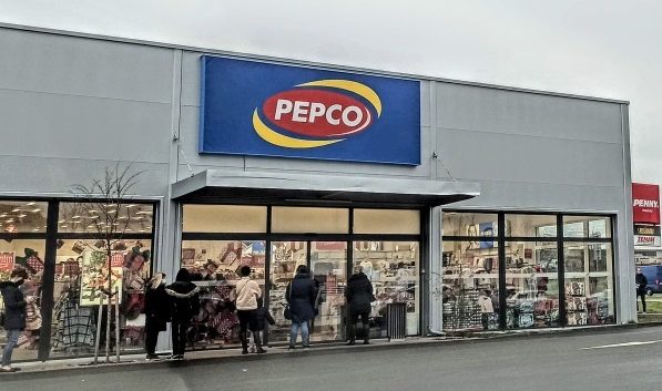 Patria investiční společnost buys two Czech retail parks