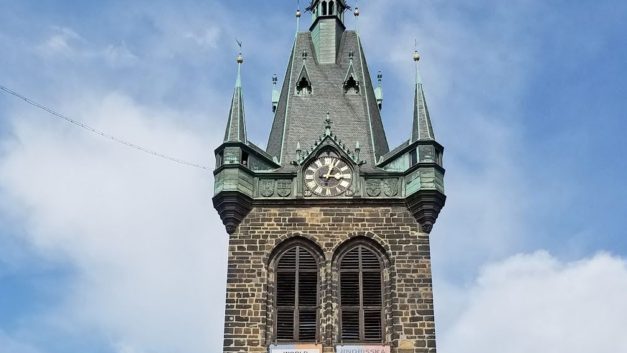 Church puts Jindřišska Tower on sale for CZK 75 million